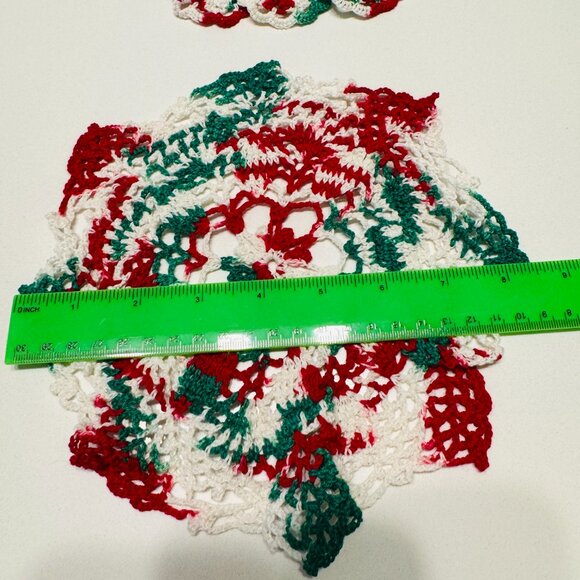 Trio of Christmas Doilies Crochet Red White Green Handmade Various Sizes - Picture 8 of 8